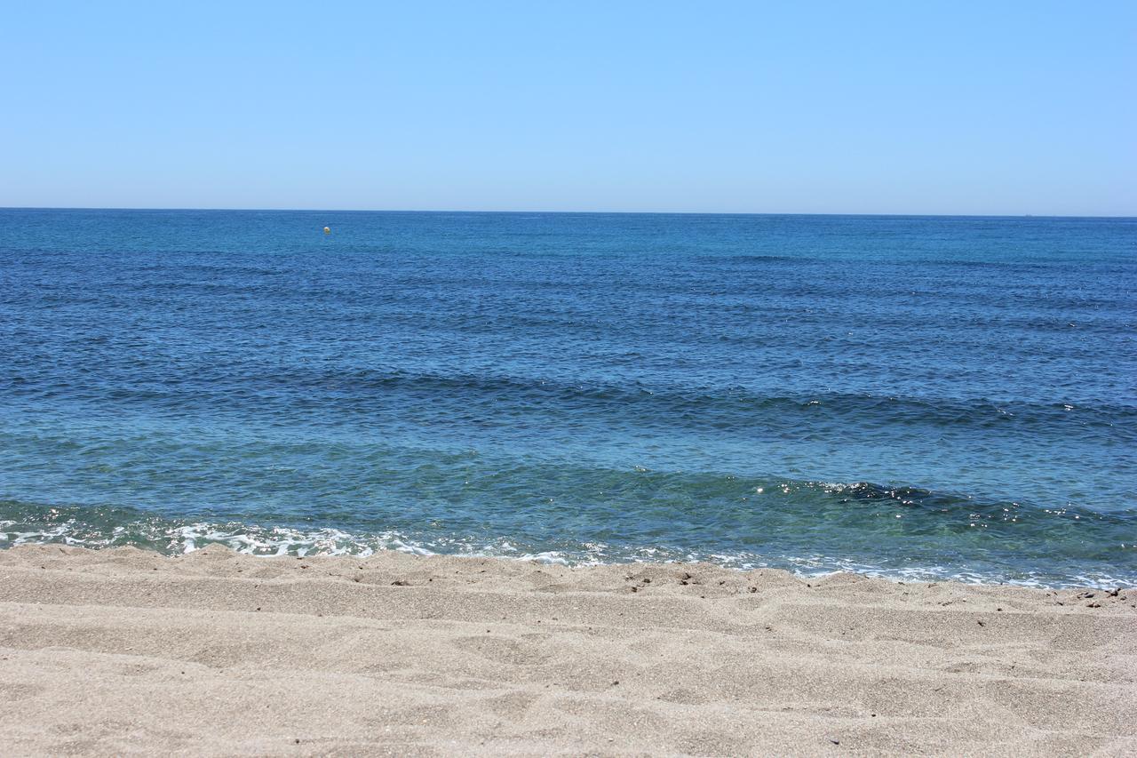 Mansion Alhamar - 2 Bedroom, Frontline Beach, Mountain Views, Full Size Pool, Tennis Courts, Close To Shops, On-Site Bar & Chiringuito Sitio de Calahonda Eksteriør billede